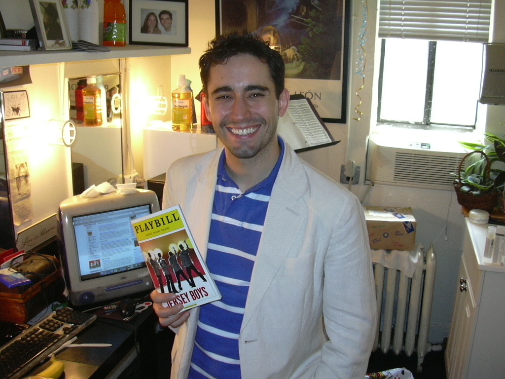 re: JLY visits BroadwayWorld.com?...