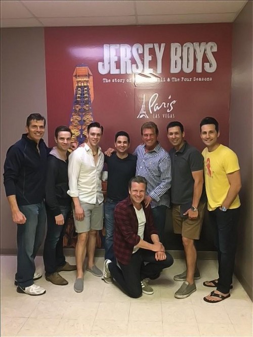 Football great Joe Theismann & the Jersey Boys cast (Photo: VegasNews.com)