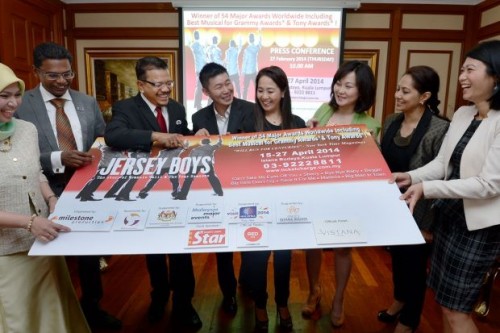  (From left) MyCEB general manager of marketing, corporate & communications Intan Hyriatee Mohd Zawai, Nagamaiah, Juhari, Connois seurs Lifestyle Sdn Bhd executive director Ong Han Vi, Lee, Wong, Kudsia and YTL Hotel public relations director Aja Ng during the launch of Jersey Boys at KLGCC in Mont Kiara.
